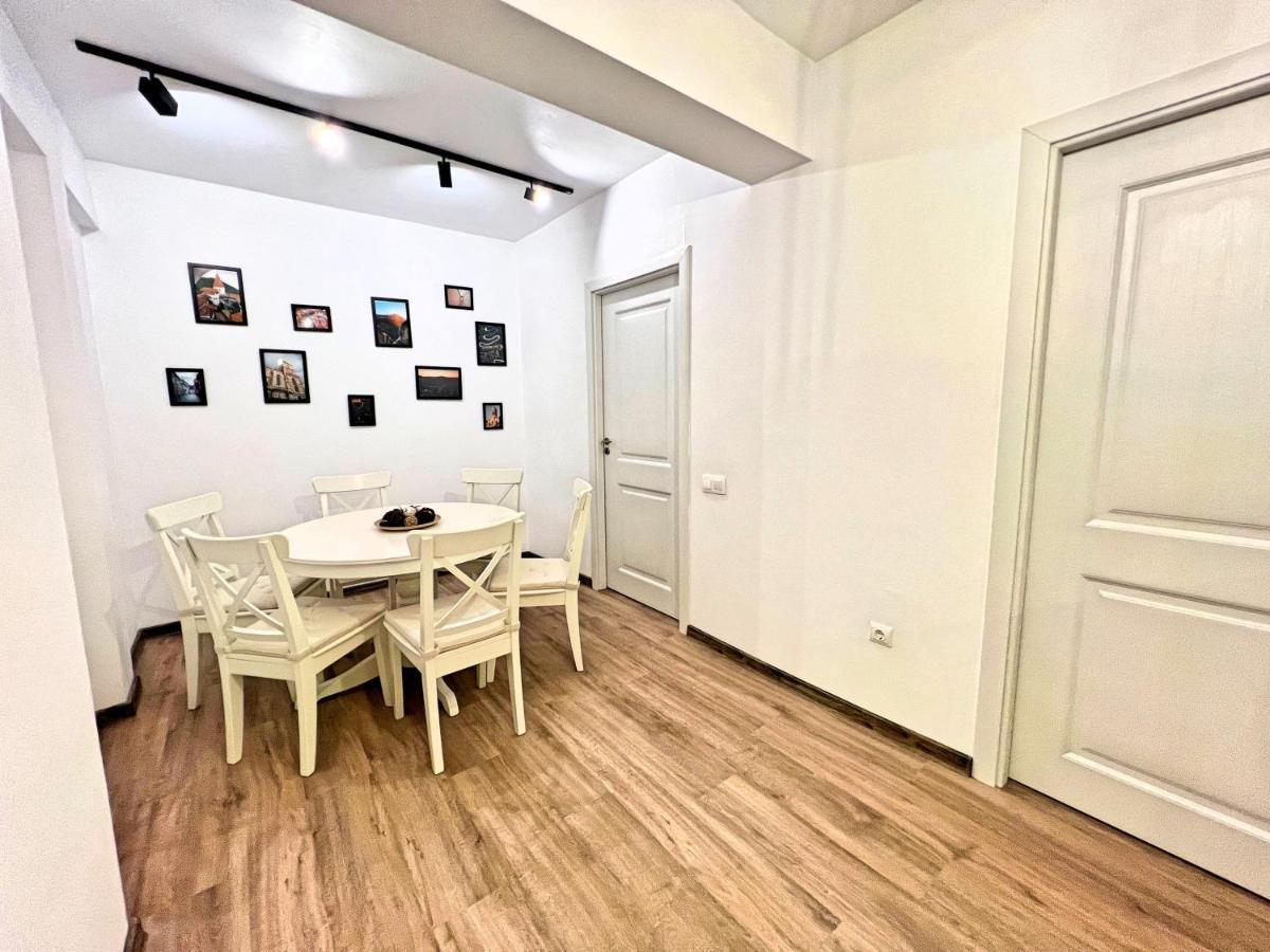 Peak Apartments Braşov Esterno foto